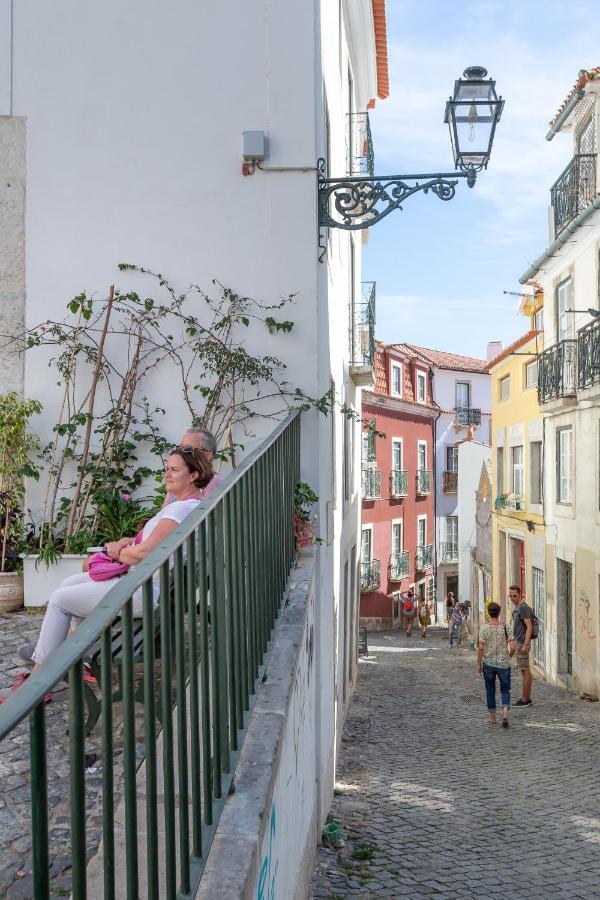 Typical Alfama Apartment, By Timecooler Lisbon Exterior photo